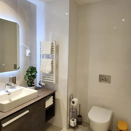 Ramonda Waterfront - Bw Aqua Βελιγράδι