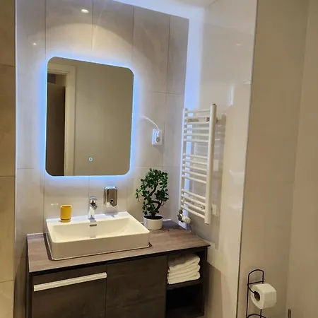 Ramonda Waterfront - Bw Aqua Διαμέρισμα *