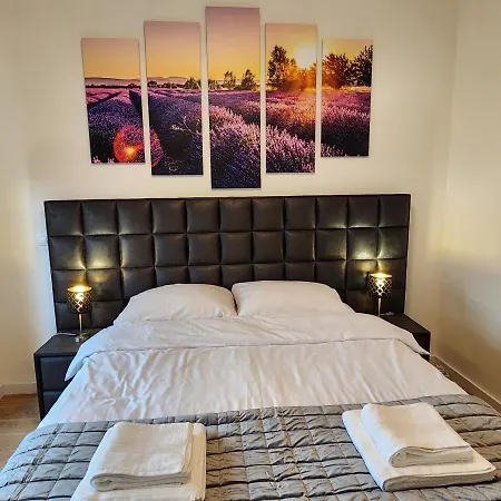 Ramonda Waterfront - Bw Aqua Apartman